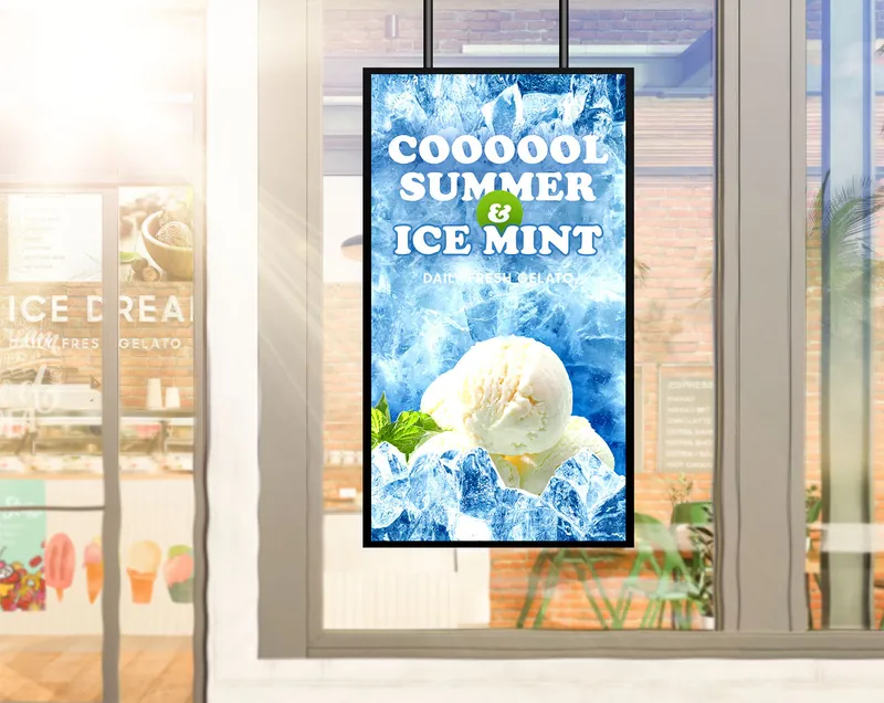 Display Samsung appeso nella vetrina di una gelateria, ben leggibile anche con il sole